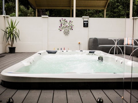 Aldgate Lodge Bed & Breakfast - Accommodation Main Beach 1