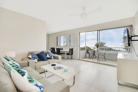Alex Beach Apt Bilgola4 - Accommodation Main Beach 3