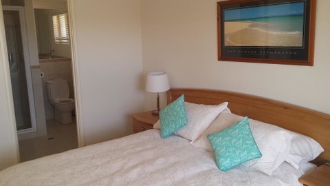 Alexander Drive B & B - Accommodation Main Beach 0