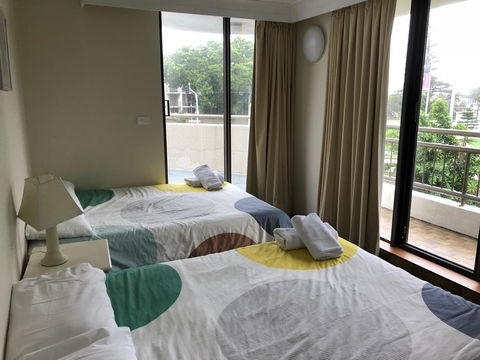 Alexander Holiday Apartments - Accommodation Main Beach 1