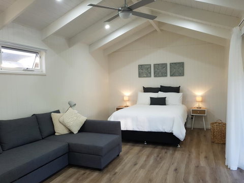 Alkira - Accommodation Main Beach 0