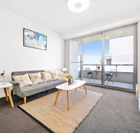 All amenities only downstairs 20 mins to CBD - Accommodation Main Beach