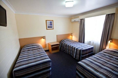 All Seasons Motor Lodge - Accommodation Main Beach 1