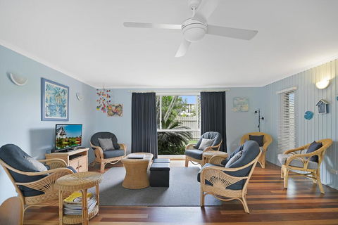 Allamanda Sands - 23 Oriole Avenue - Accommodation Main Beach 2