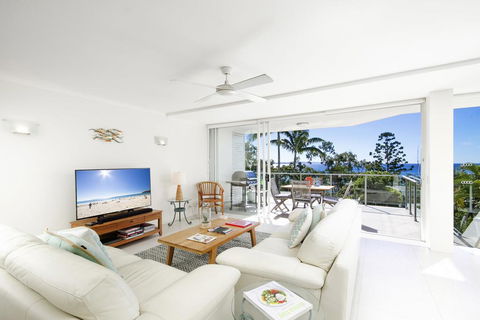 Allambi 2 - Accommodation Main Beach 2