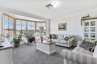 Book Oakhampton Accommodation Vacations Accommodation Main Beach Accommodation Main Beach
