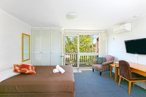 Alloggio Bathurst (previously Bathurst Apartments) - Accommodation Main Beach 1