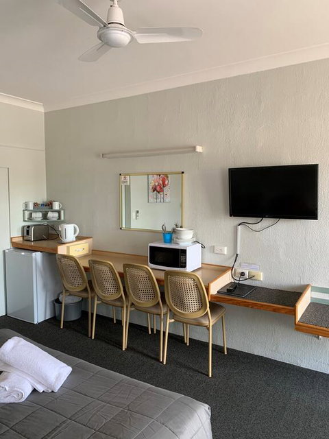 Alluna Motel - Accommodation Main Beach 3