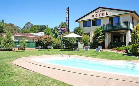 Alluna Motel - Accommodation Main Beach 0
