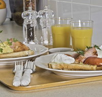 Almare Tourist Motel - Accommodation Main Beach