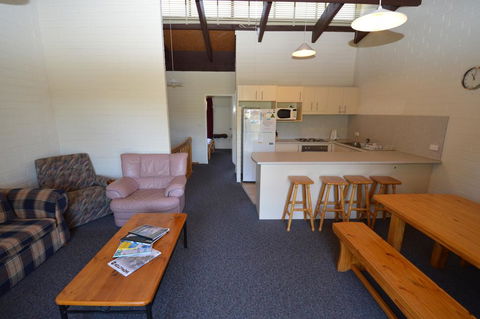 Alpha 8 - Accommodation Main Beach 1