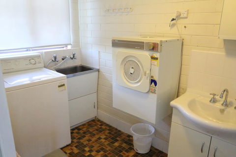 Alpha 8 - Accommodation Main Beach 3