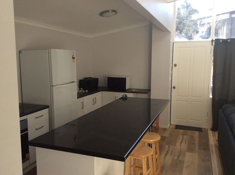 Alpha Centauri Townhouses - Accommodation Main Beach 3