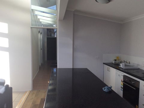 Alpha Centauri Townhouses - Accommodation Main Beach 1