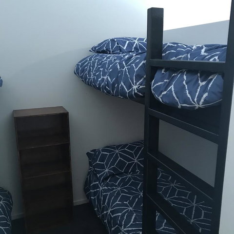 Alpina - Accommodation Main Beach 2