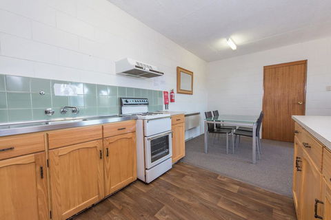 Alpine Apartment - Great Location With Views Of Lake Jindabyne - Accommodation Main Beach 2