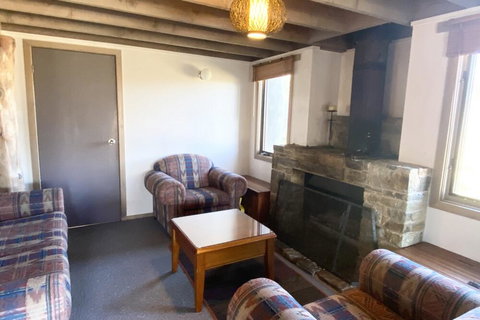 Alpine Interlude - Accommodation Main Beach 3