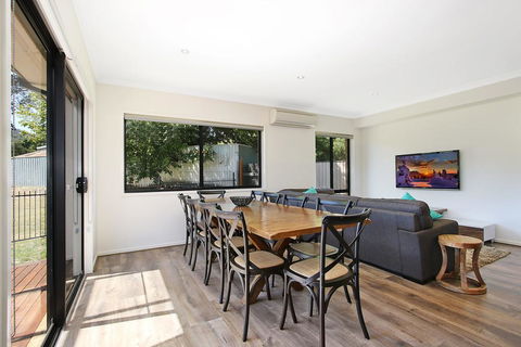 Alpine Knights Stylish Luxury - Accommodation Main Beach 1