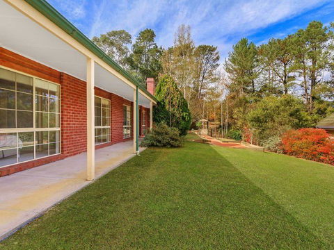 Alpine Mist - Spacious 5 Bedroom Home - Accommodation Main Beach 3