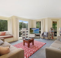 Alpine Vista - Short walk to town centre - Accommodation Main Beach