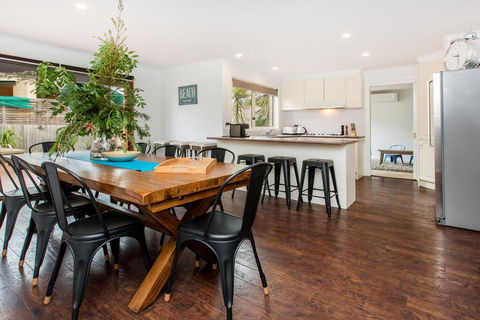 AMALFI - DROMANA.... - Accommodation Main Beach 2