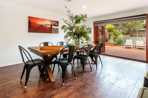 AMALFI - DROMANA.... - Accommodation Main Beach 0