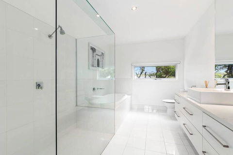 Amalfi Dream - Luxury Villa With Pool And Spa, Walk To Beach And Shops - Accommodation Main Beach 2