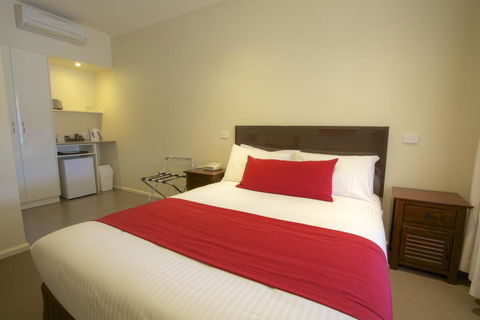 Amaroo Motel - Accommodation Main Beach 0