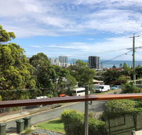 Amazing apartment ocean views and hot tub on balcony - Coolangatta - Accommodation Main Beach