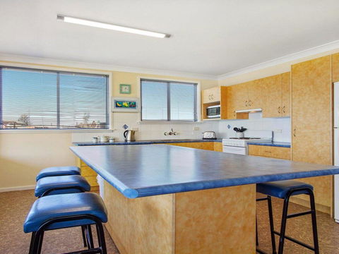 Amazing Aspects - Perched Above Tilbury Cove - Accommodation Main Beach 2