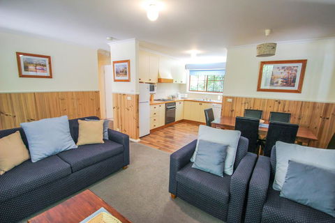 Amber Cottage - Accommodation Main Beach 2