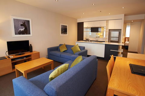 Amity Apartment Hotels - Accommodation Main Beach 1