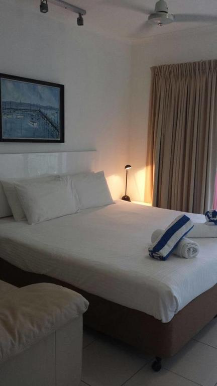 AmphoraStudioPalmCove - Accommodation Main Beach 3