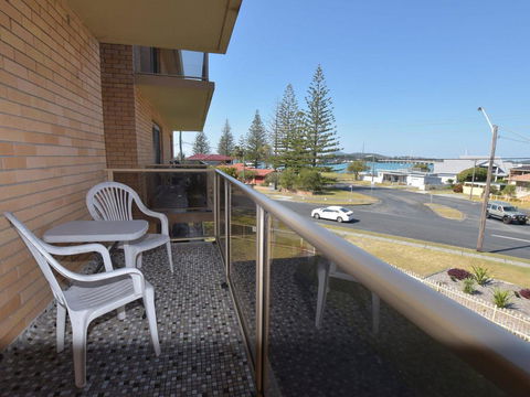 Anchorage 10 Water Views From Balcony - Accommodation Main Beach 3