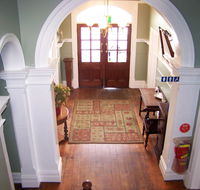 Anchorage Seafront Hotel - Accommodation Main Beach