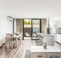 AnchoredOceania - Accommodation Main Beach