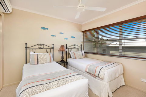 Andari Holiday Apartments - Accommodation Main Beach 0