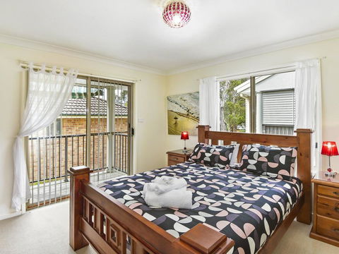 Anne's Beach Getaway - Accommodation Main Beach 0