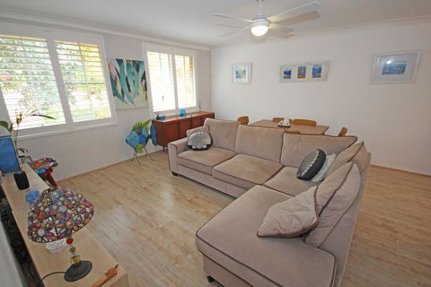 Annie's Apartment - Accommodation Main Beach 1