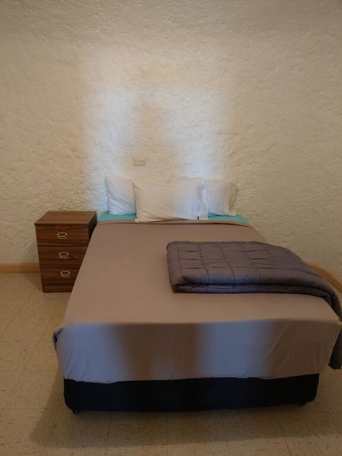 ANTE STREET DUGOUT - Accommodation Main Beach 3