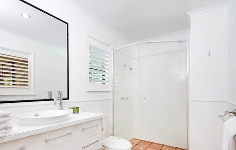 Apartment 1 - 20 Viewland Drive - Accommodation Main Beach 3