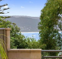 APARTMENT 23 PACIFIC APARTMENTS - sit on the deck and soak in the view - Accommodation Main Beach