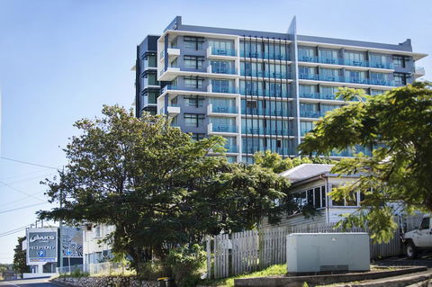 Apartments @ 79 Goondoon - Accommodation Main Beach 1