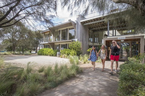 Apollo Bay Eco YHA - Accommodation Main Beach 1
