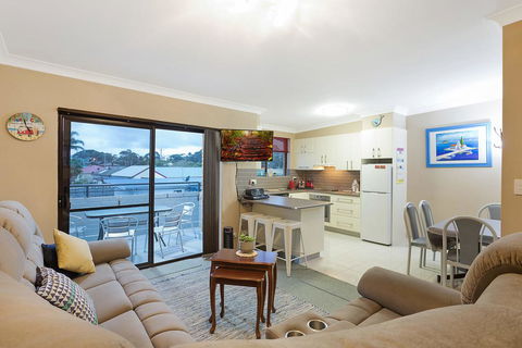 Apollo Unit 7 - Accommodation Main Beach 0