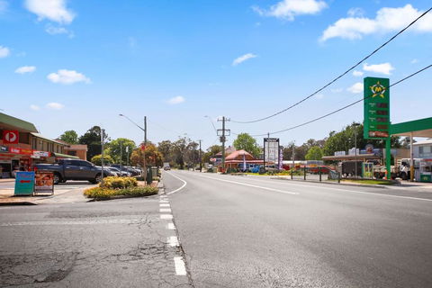 Appin Village - Accommodation Main Beach 1