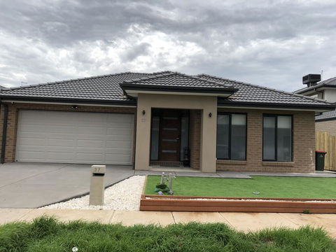 Apple House Upper Point Cook - Accommodation Main Beach 0