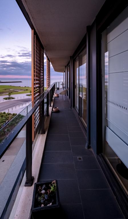 Apt 221 Marinaquays - Accommodation Main Beach 3