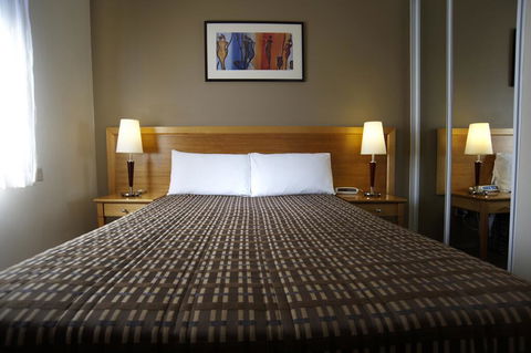 APX Parramatta - Accommodation Main Beach 2