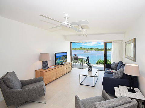 Aqua Linea - Accommodation Main Beach 3